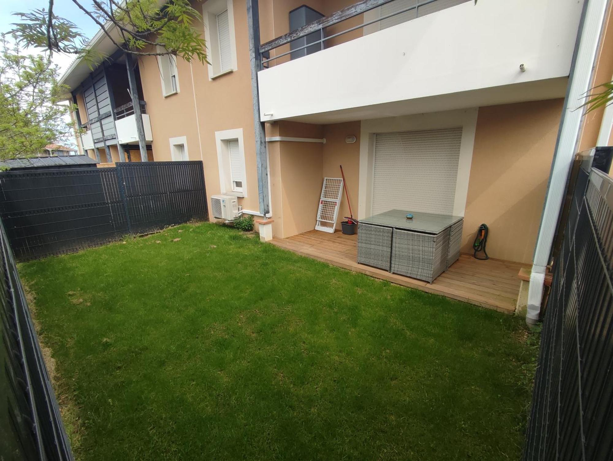 Apartment T2 Avec Jardin Proche Aeroport, Airbus, Meet *